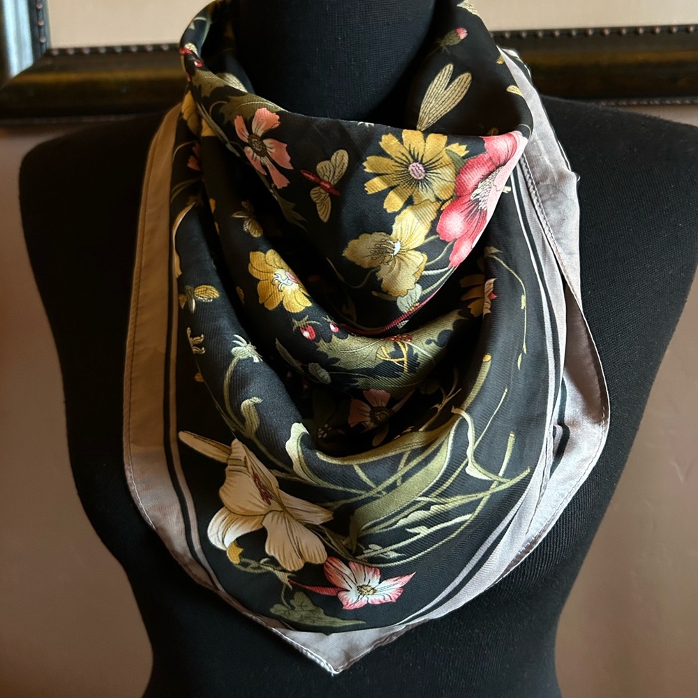 Satin Floral Design Ruggine Scarf